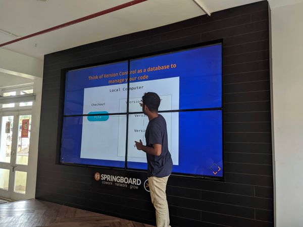 Saheel explaining git to the audience
